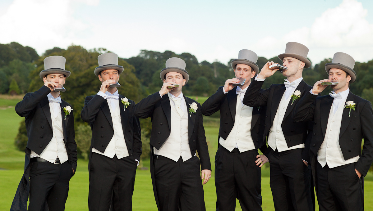 groomsmen pints golf wedding